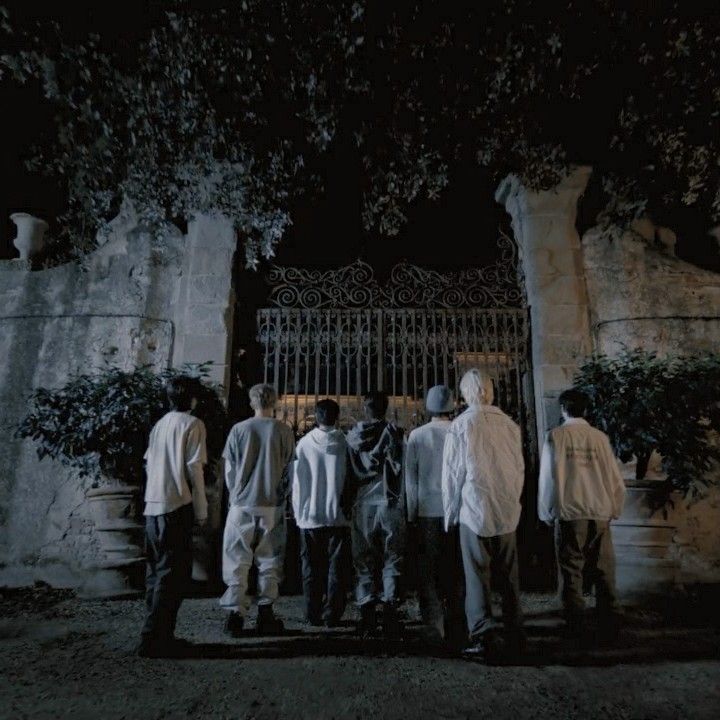 ENHYPEN Unleashes “Knife” MV and THE SIN : VANISH, Pushing Their Vampire Story Into Darker Territory