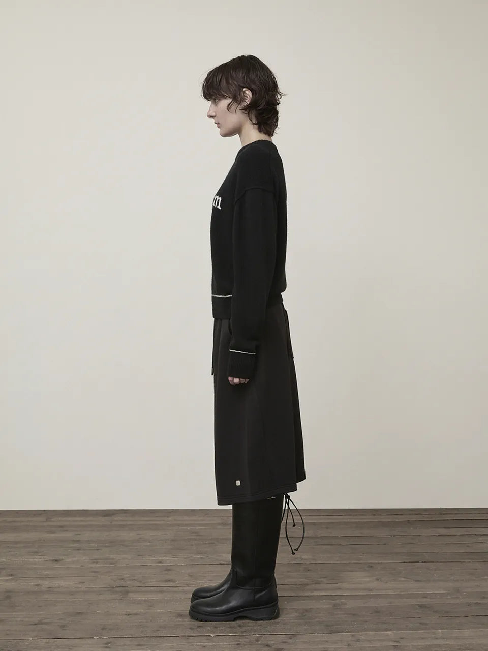 Matin Kim - Color Trim Line Logo Pullover Knit (aespa NINGNING Wear)