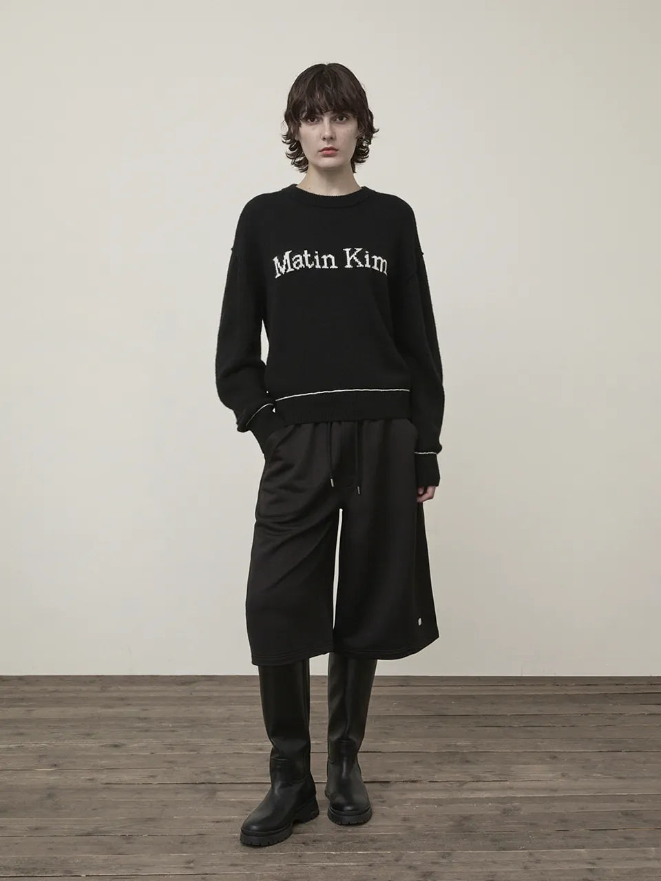 Matin Kim - Color Trim Line Logo Pullover Knit (aespa NINGNING Wear)