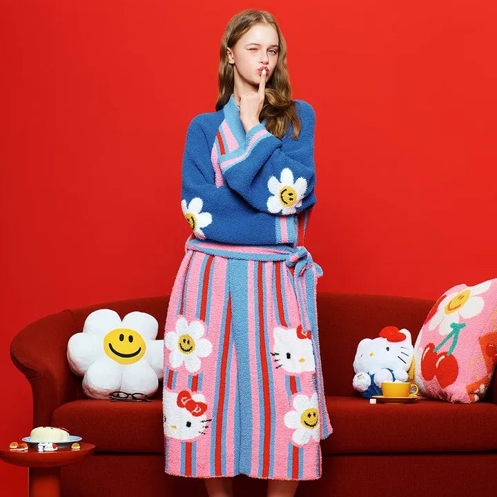 wigglewiggle X HELLO KITTY Lounge Robe - Smile We Love