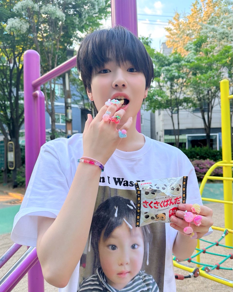 DAISO - Pink Sparkle Ring Set (NCT WISH SAKUYA Wear)