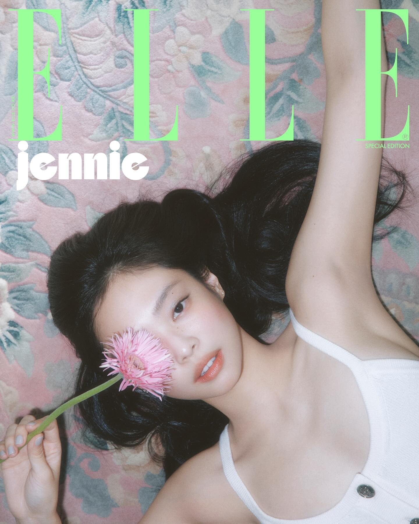 (PRE-ORDER) ELLE Special Edition August 2025 (Cover: BLACKPINK JENNIE)