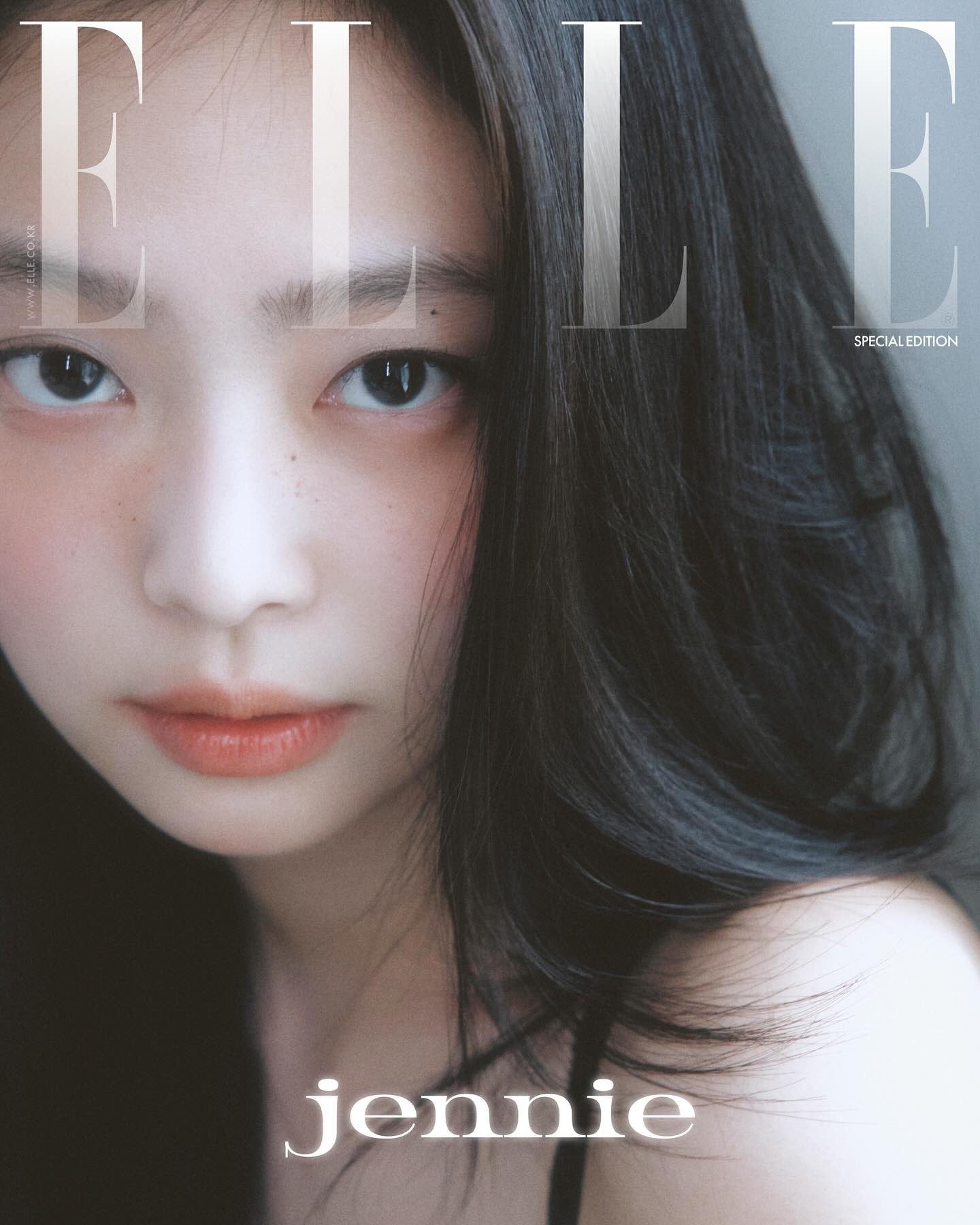 (PRE-ORDER) ELLE Special Edition August 2025 (Cover: BLACKPINK JENNIE)