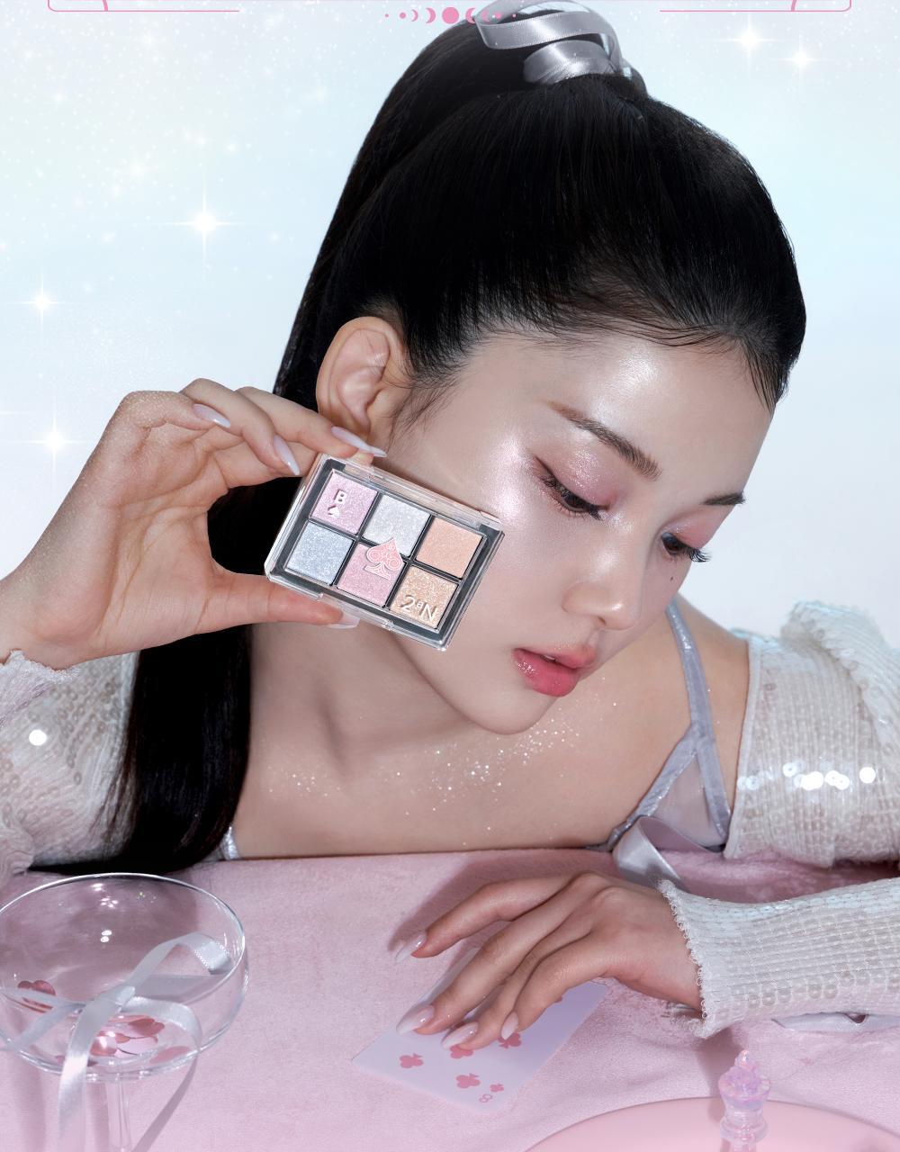 2aN Better Me Eye Palette (Holiday Edition)