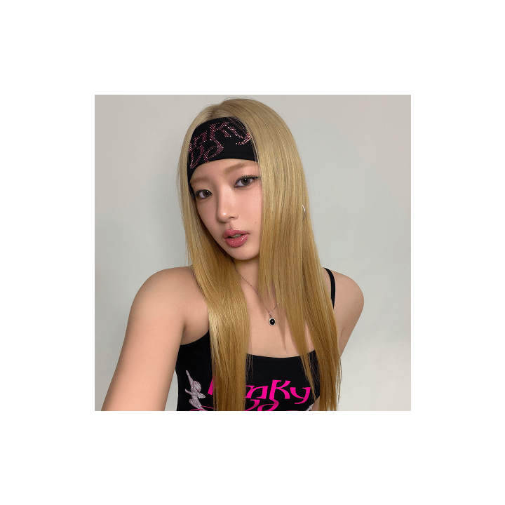 KATSEYE Pinky Up Tank Top M