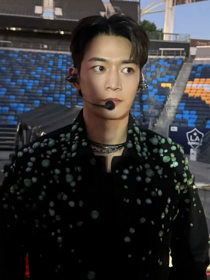 SHINee’s Minho Scores a HYROX Taipei Win With “Physical: 100” Runner-Up Hong Beom-seok