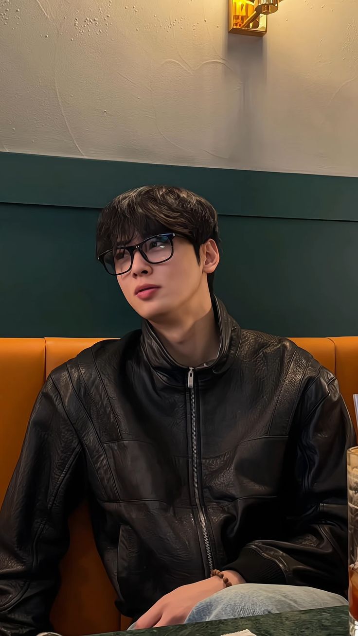 Cha Eun Woo Apologizes Amid 20 Billion Won Tax Controversy as Military Content and Brands Quietly Pull Back