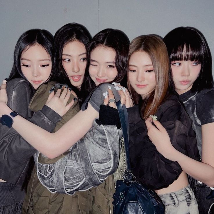 MEOVV’s Next Era Starts Now: The Black Label Confirms October Comeback