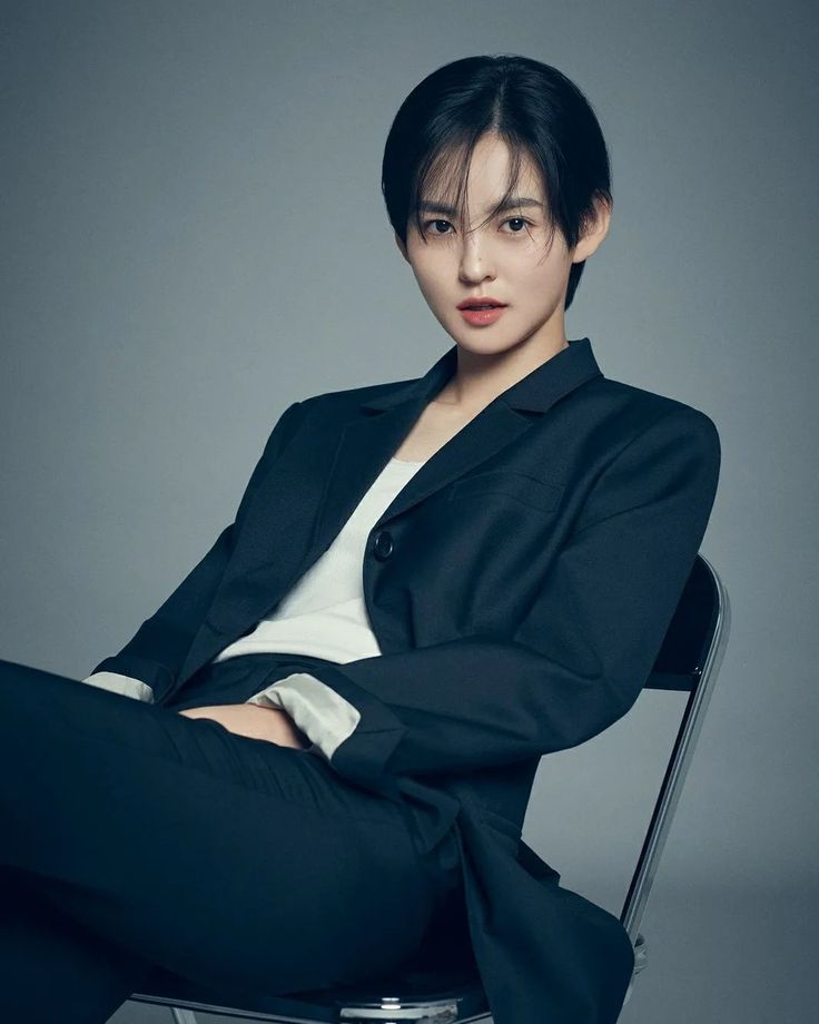 From Screen Stardom to “I Do”: Kim Yoon Hye Confirms Private Oct. 25 Wedding