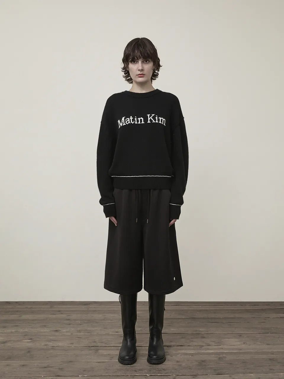 Matin Kim - Color Trim Line Logo Pullover Knit (aespa NINGNING Wear)