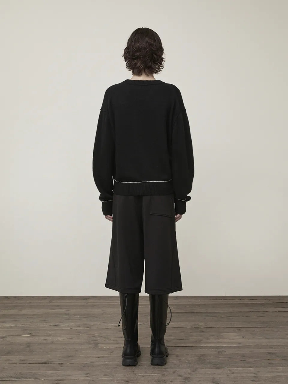 Matin Kim - Color Trim Line Logo Pullover Knit (aespa NINGNING Wear)