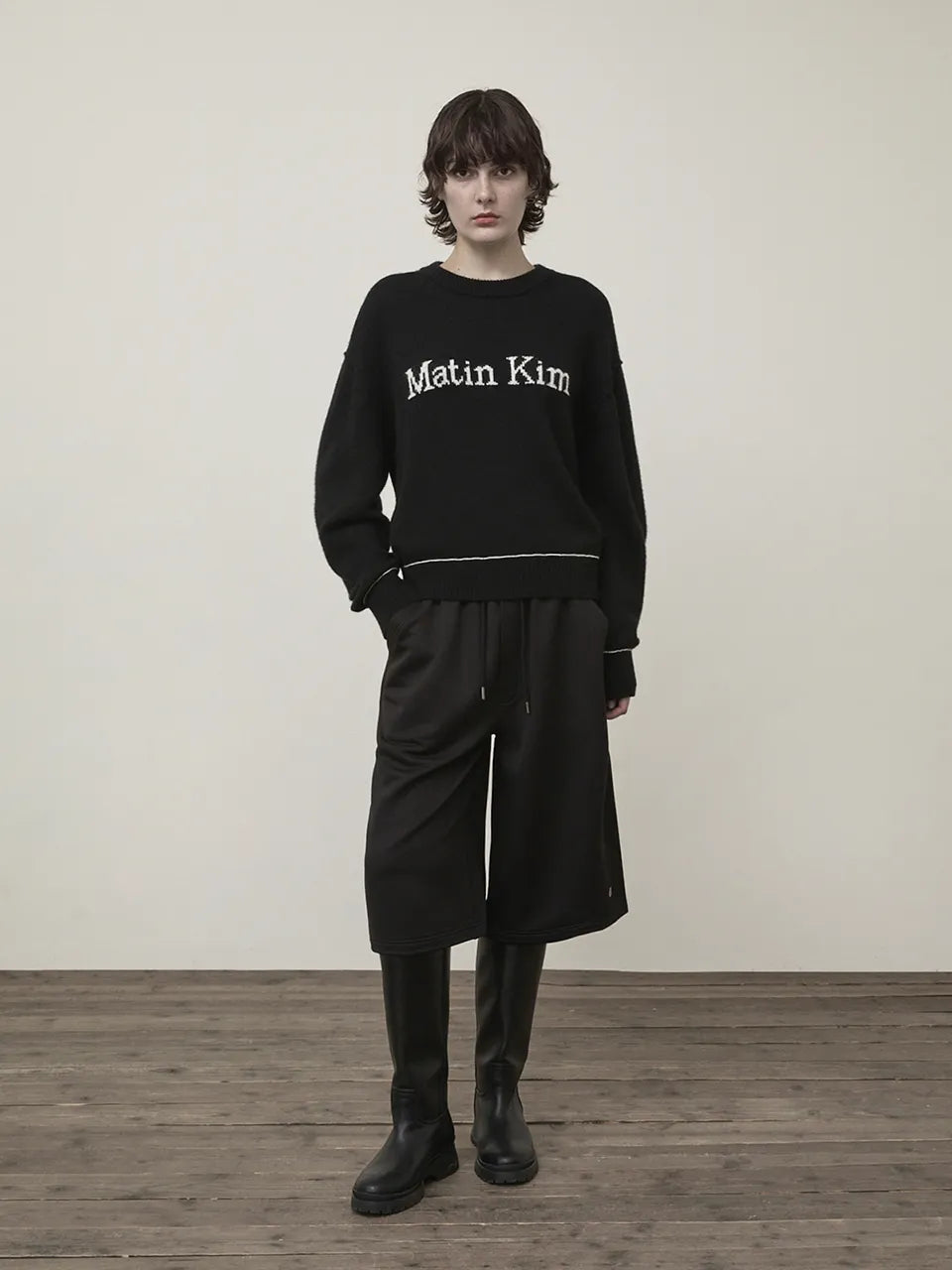 Matin Kim - Color Trim Line Logo Pullover Knit (aespa NINGNING Wear)