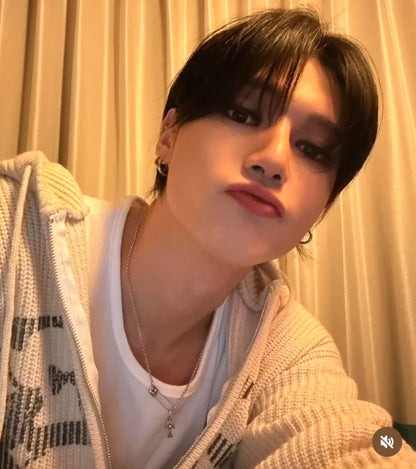 Huecloset - Lettering Hooded Zip-Up Knit (ATEEZ Wear)