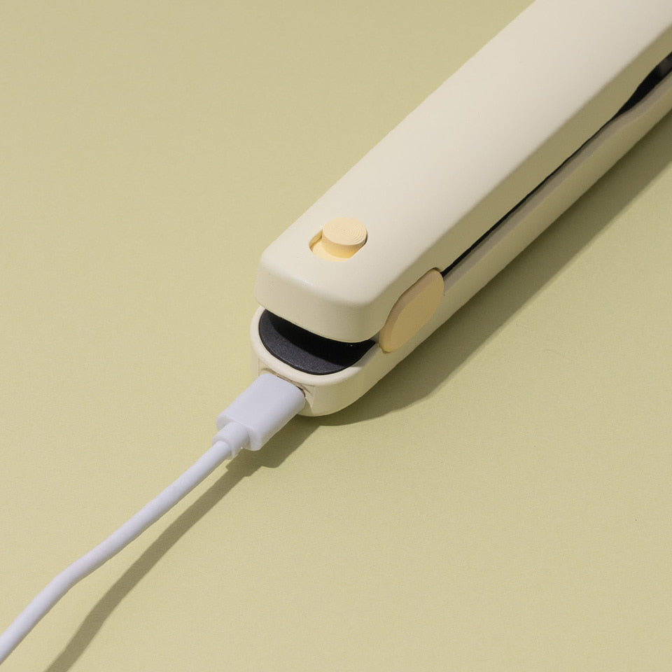 ROYCHE - Miffy Wireless Mini Flat Iron