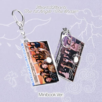 [DEALS] Hearts2Hearts - The Chase (1st Single Album) Mini Book Ver. (Random Ver.)