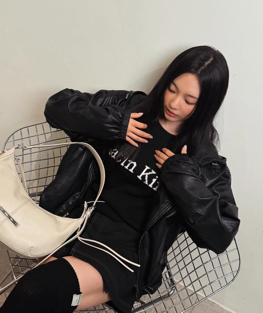 Matin Kim - Color Trim Line Logo Pullover Knit (aespa NINGNING Wear)